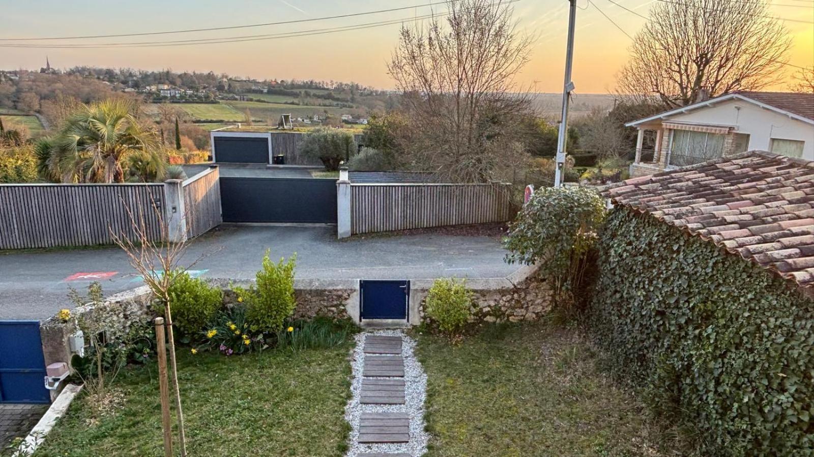 Maison De Charme Avec Jardin Et Terrasse Camblanes-et-Meynac Bagian luar foto
